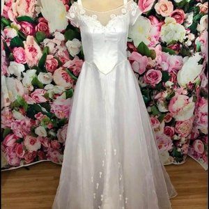 Elegant White Satin Wedding Gown/Ball Gown